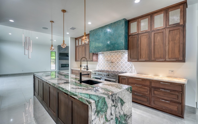 405 Bay West Blvd, Horseshoe Bay, TX 78657, 5 Habitaciones Habitaciones , ,6 BañosBaños,Residential,En Venta,405 Bay West Blvd,174217