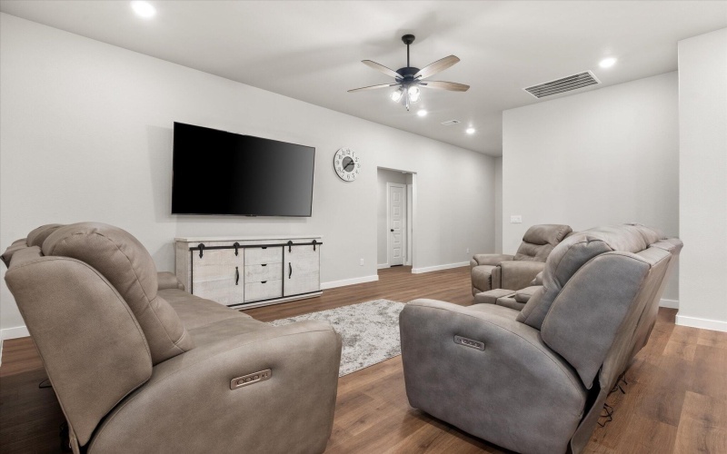1616 144th Street, Lubbock, TX 79423, 3 Habitaciones Habitaciones , ,2 BañosBaños,Residential,En Venta,1616 144th Street,202557685