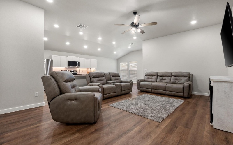 1616 144th Street, Lubbock, TX 79423, 3 Habitaciones Habitaciones , ,2 BañosBaños,Residential,En Venta,1616 144th Street,202557685