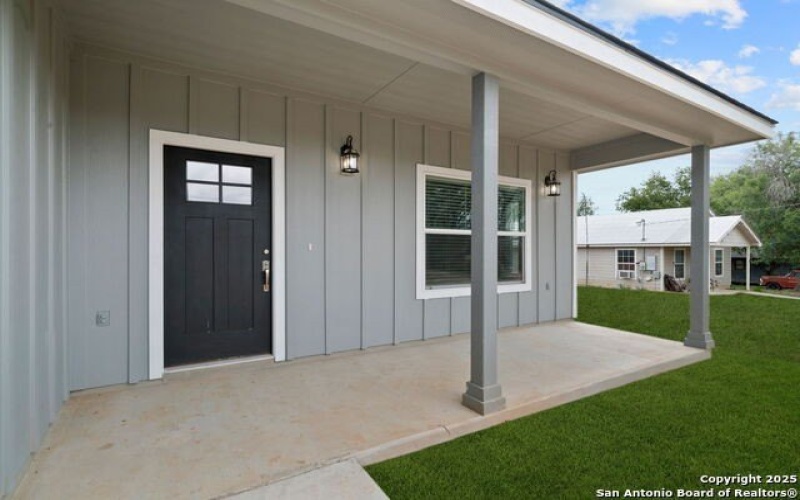 1307 Willow Lane St, Jourdanton, TX 78026, 3 Bedrooms Bedrooms, ,2 BathroomsBathrooms,Residential,For Sale,1307 Willow Lane St,0,1832015