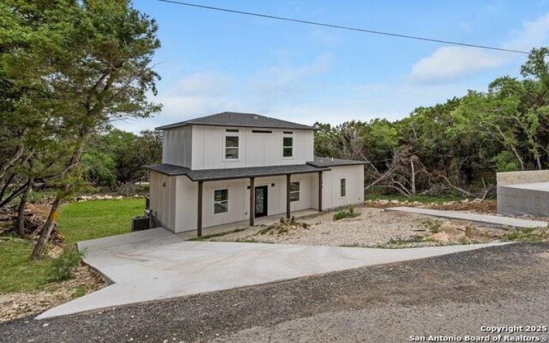 698 Hillclimb, Canyon Lake, TX 78133, 3 Bedrooms Bedrooms, ,2 BathroomsBathrooms,Residential,For Sale,698 Hillclimb,1883236