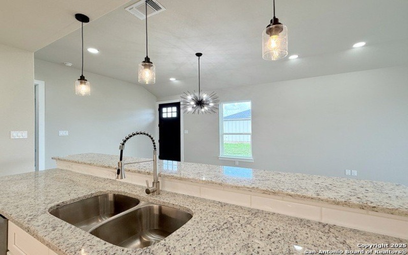 129 Camino Verde Ct, La Vernia, TX 78121, 3 Habitaciones Habitaciones , ,2 BañosBaños,Residential,En Venta,129 Camino Verde Ct,1883318