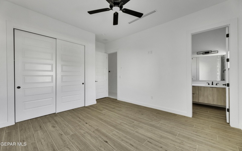 469 Country Oaks Drive, El Paso, TX 79932, 4 Habitaciones Habitaciones , ,5 BañosBaños,Residential,En Venta,469 Country Oaks Drive,895300