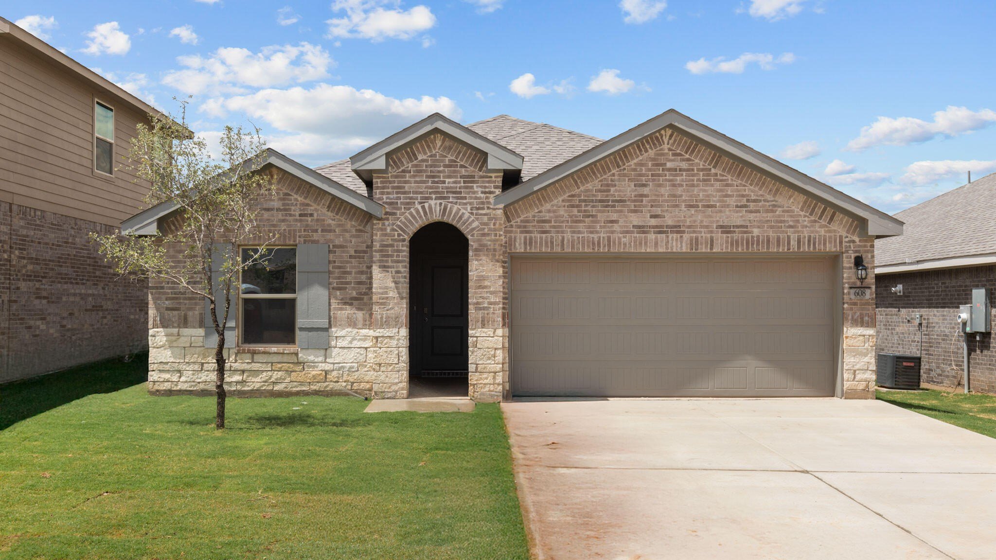 608 14th Street, Wolfforth, TX 79382, 4 Bedrooms Bedrooms, ,2 BathroomsBathrooms,Residential,For Sale,608 14th Street,202557706