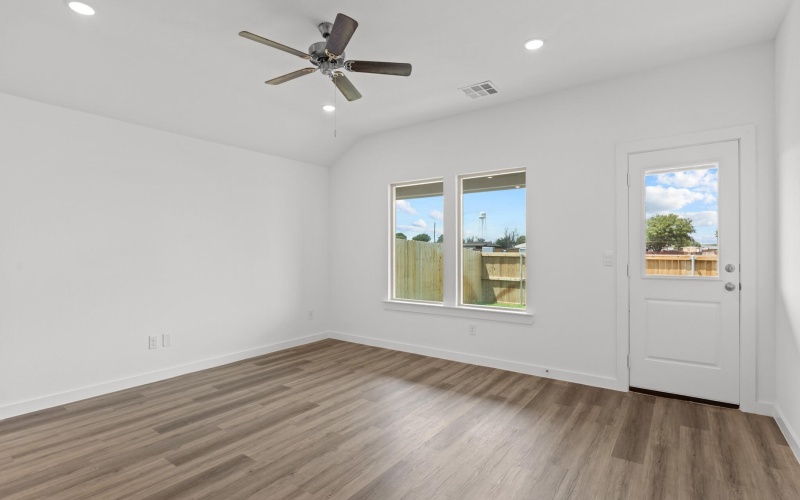 608 14th Street, Wolfforth, TX 79382, 4 Bedrooms Bedrooms, ,2 BathroomsBathrooms,Residential,For Sale,608 14th Street,202557706