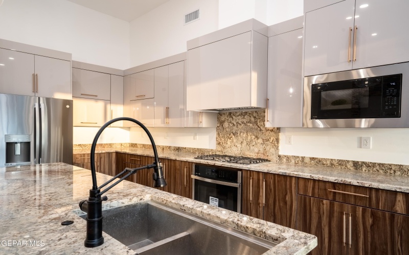 5692 Rio Bonito Circle, El Paso, TX 79932, 4 Bedrooms Bedrooms, ,3 BathroomsBathrooms,Residential,For Sale,5692 Rio Bonito Circle,0,906258