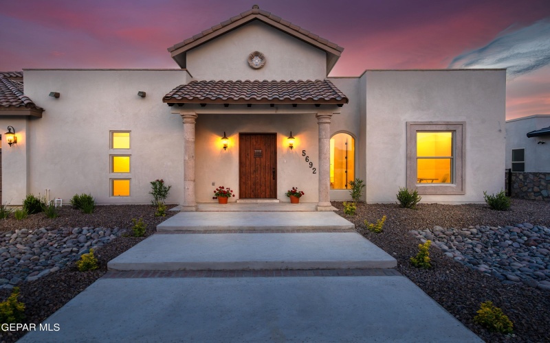 5692 Rio Bonito Circle, El Paso, TX 79932, 4 Bedrooms Bedrooms, ,3 BathroomsBathrooms,Residential,For Sale,5692 Rio Bonito Circle,0,906258