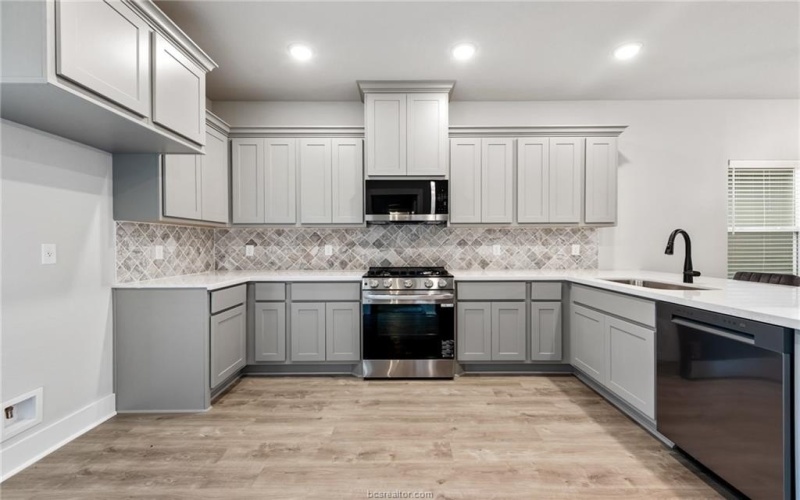 909 Fork Court, College Station, TX 77845, 3 Habitaciones Habitaciones , ,2 BañosBaños,Residential,En Venta,909 Fork Court,0,25007856