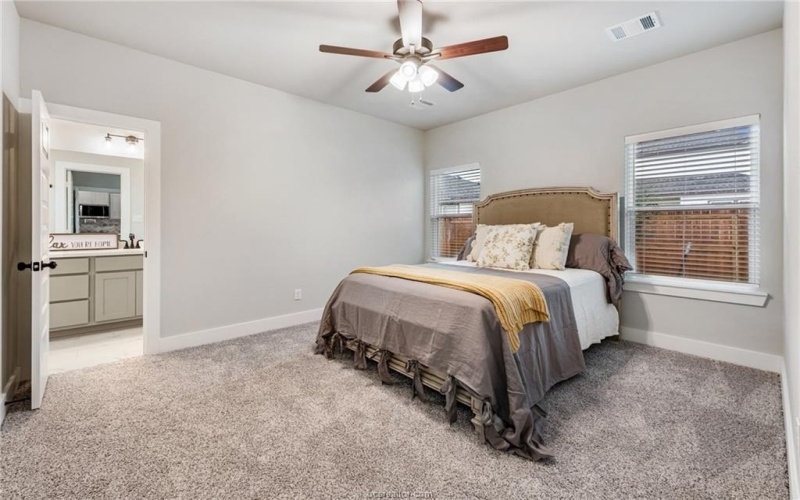 909 Fork Court, College Station, TX 77845, 3 Habitaciones Habitaciones , ,2 BañosBaños,Residential,En Venta,909 Fork Court,0,25007856