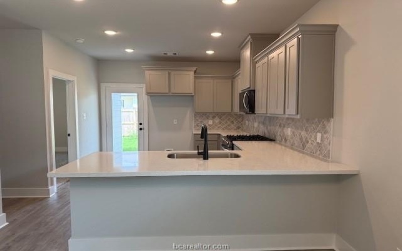 909 Fork Court, College Station, TX 77845, 3 Habitaciones Habitaciones , ,2 BañosBaños,Residential,En Venta,909 Fork Court,25007856