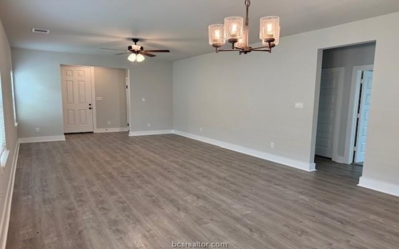 909 Fork Court, College Station, TX 77845, 3 Habitaciones Habitaciones , ,2 BañosBaños,Residential,En Venta,909 Fork Court,25007856
