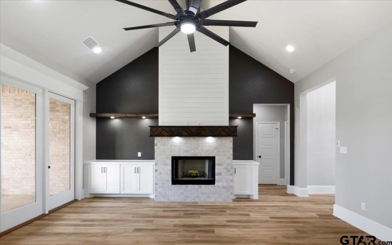 12303 Oak Grove Dr, Tyler, TX 75706, 4 Bedrooms Bedrooms, ,2 BathroomsBathrooms,Residential,For Sale,12303 Oak Grove Dr,25010634