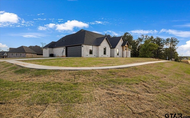 12303 Oak Grove Dr, Tyler, TX 75706, 4 Bedrooms Bedrooms, ,2 BathroomsBathrooms,Residential,For Sale,12303 Oak Grove Dr,25010634