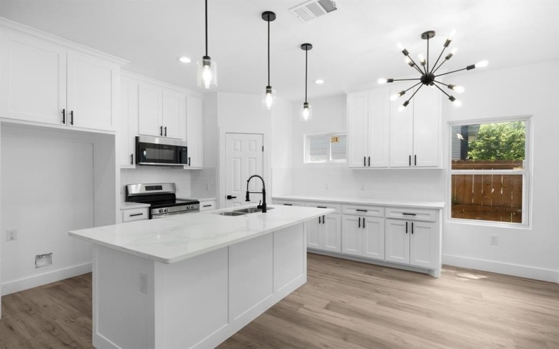 1722 Marfa Avenue, Dallas, TX 75216, 3 Habitaciones Habitaciones , ,2 BañosBaños,Residential,En Venta,1722 Marfa Avenue,20950815
