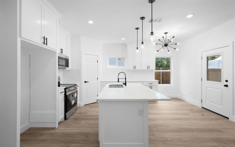 1722 Marfa Avenue, Dallas, TX 75216, 3 Habitaciones Habitaciones , ,2 BañosBaños,Residential,En Venta,1722 Marfa Avenue,20950815