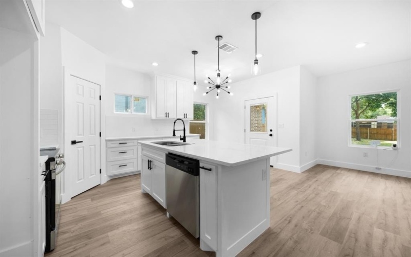 1722 Marfa Avenue, Dallas, TX 75216, 3 Habitaciones Habitaciones , ,2 BañosBaños,Residential,En Venta,1722 Marfa Avenue,20950815