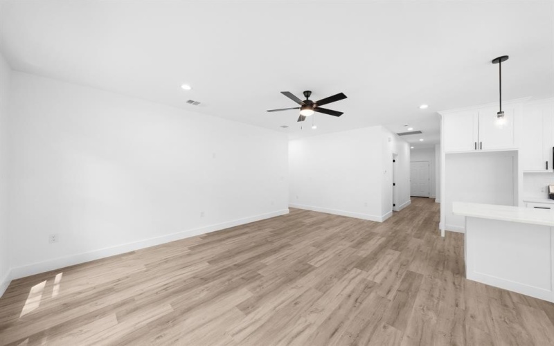 1722 Marfa Avenue, Dallas, TX 75216, 3 Habitaciones Habitaciones , ,2 BañosBaños,Residential,En Venta,1722 Marfa Avenue,20950815