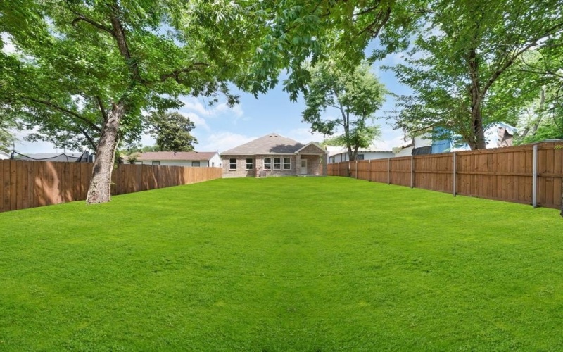 1722 Marfa Avenue, Dallas, TX 75216, 3 Habitaciones Habitaciones , ,2 BañosBaños,Residential,En Venta,1722 Marfa Avenue,20950815