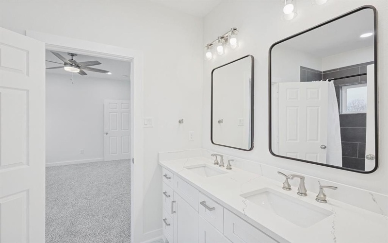 315 Lois Street, Roanoke, TX 76262, 4 Habitaciones Habitaciones , ,3 BañosBaños,Residential,En Venta,315 Lois Street,20964716