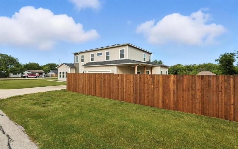 315 Lois Street, Roanoke, TX 76262, 4 Habitaciones Habitaciones , ,3 BañosBaños,Residential,En Venta,315 Lois Street,0,20964716