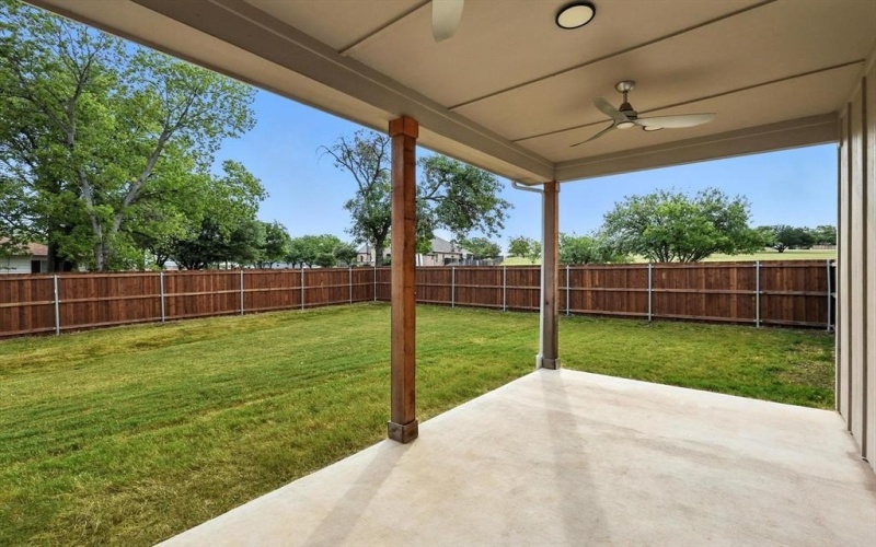 315 Lois Street, Roanoke, TX 76262, 4 Habitaciones Habitaciones , ,3 BañosBaños,Residential,En Venta,315 Lois Street,0,20964716