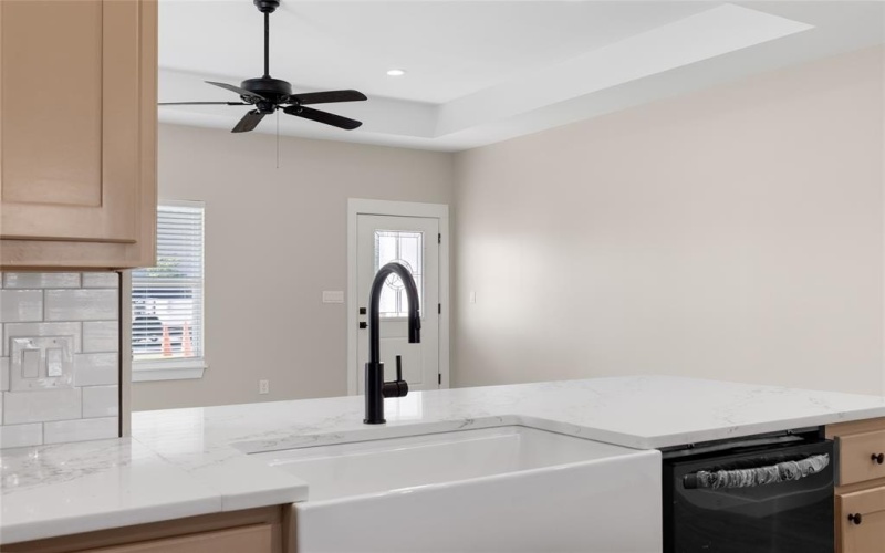 655 League Street, Sulphur Springs, TX 75482, 3 Habitaciones Habitaciones , ,2 BañosBaños,Residential,En Venta,655 League Street,0,20988115