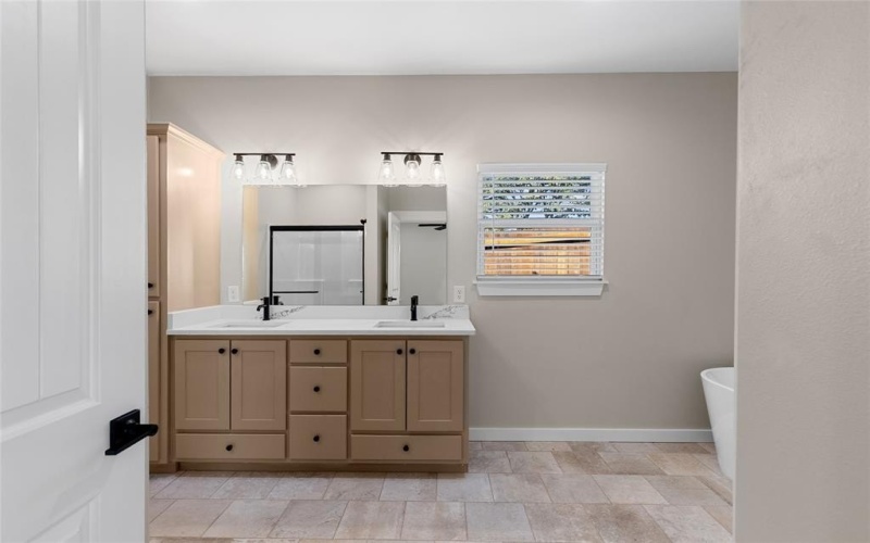 655 League Street, Sulphur Springs, TX 75482, 3 Habitaciones Habitaciones , ,2 BañosBaños,Residential,En Venta,655 League Street,0,20988115