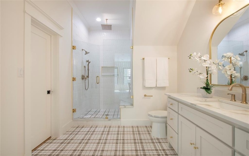 5641 Monticello Avenue, Dallas, TX 75206, 5 Habitaciones Habitaciones , ,5 BañosBaños,Residential,En Venta,5641 Monticello Avenue,20993154