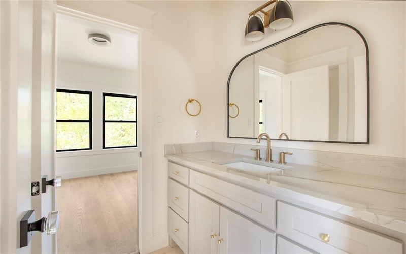 5641 Monticello Avenue, Dallas, TX 75206, 5 Habitaciones Habitaciones , ,5 BañosBaños,Residential,En Venta,5641 Monticello Avenue,20993154