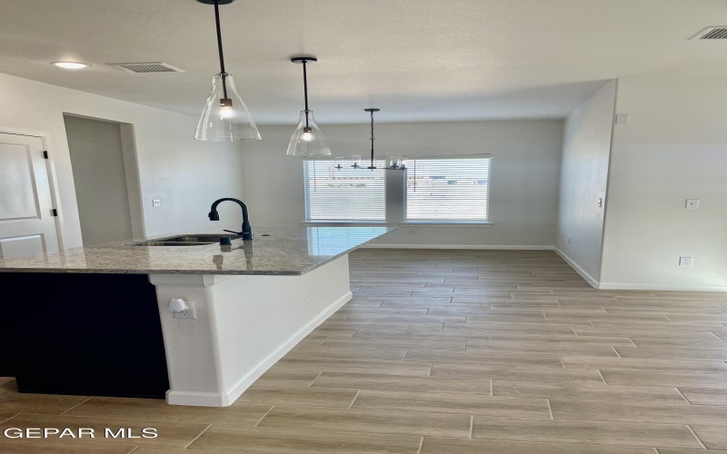 12708 Viendo Norte Drive, El Paso, TX 79934, 3 Habitaciones Habitaciones , ,2 BañosBaños,Residential,En Venta,12708 Viendo Norte Drive,895885