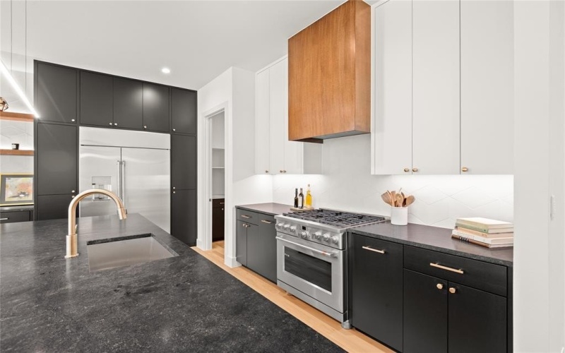 3766 Juniper Drive, Dallas, TX 75220, 5 Habitaciones Habitaciones , ,6 BañosBaños,Residential,En Venta,3766 Juniper Drive,20993488