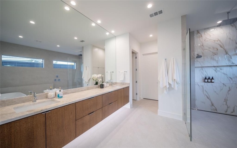3766 Juniper Drive, Dallas, TX 75220, 5 Habitaciones Habitaciones , ,6 BañosBaños,Residential,En Venta,3766 Juniper Drive,20993488