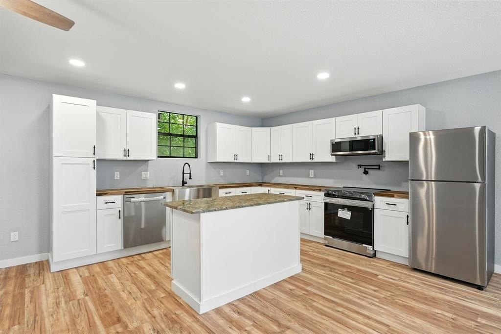 908 Matthews Avenue, Albany, TX 76430, 3 Bedrooms Bedrooms, ,2 BathroomsBathrooms,Residential,For Sale,908 Matthews Avenue,20995200