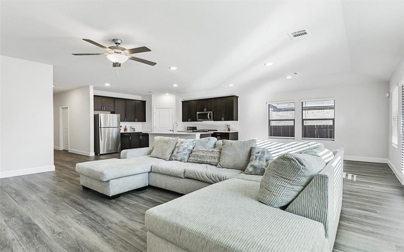 613 Huntley Drive, McKinney, TX 75071, 4 Bedrooms Bedrooms, ,3 BathroomsBathrooms,Residential,For Sale,613 Huntley Drive,20995983