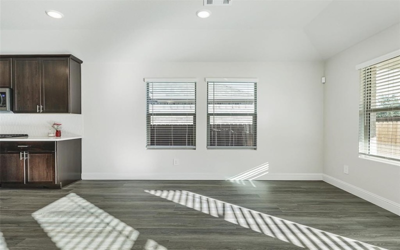613 Huntley Drive, McKinney, TX 75071, 4 Bedrooms Bedrooms, ,3 BathroomsBathrooms,Residential,For Sale,613 Huntley Drive,20995983