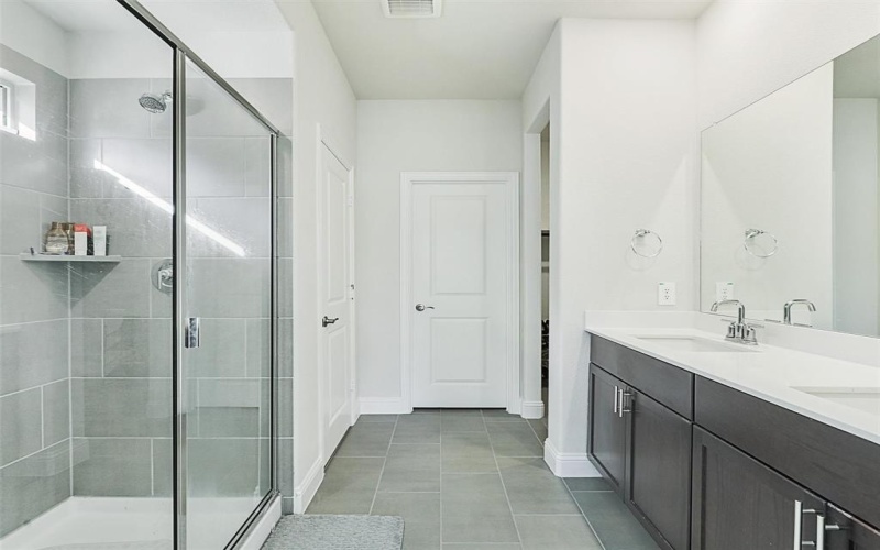 613 Huntley Drive, McKinney, TX 75071, 4 Bedrooms Bedrooms, ,3 BathroomsBathrooms,Residential,For Sale,613 Huntley Drive,20995983