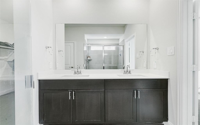 613 Huntley Drive, McKinney, TX 75071, 4 Bedrooms Bedrooms, ,3 BathroomsBathrooms,Residential,For Sale,613 Huntley Drive,20995983