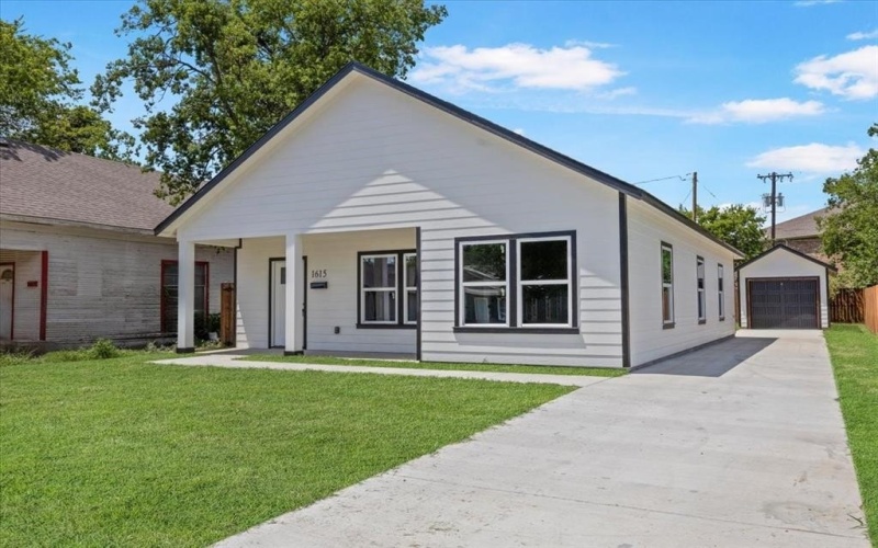 1615 E Hattie Street, Fort Worth, TX 76104, 3 Habitaciones Habitaciones , ,2 BañosBaños,Residential,En Venta,1615 E Hattie Street,20996033