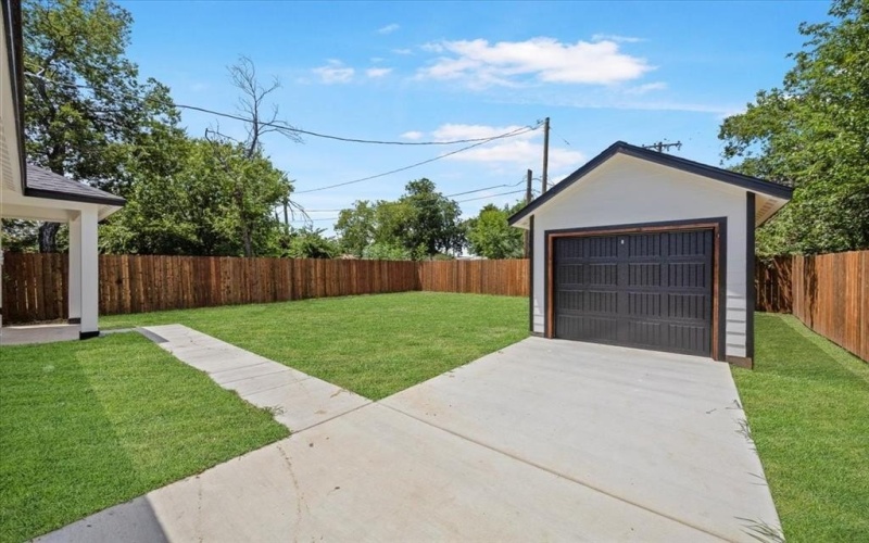 1615 E Hattie Street, Fort Worth, TX 76104, 3 Habitaciones Habitaciones , ,2 BañosBaños,Residential,En Venta,1615 E Hattie Street,20996033