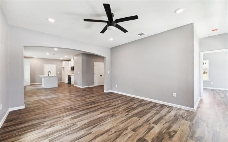 1615 E Hattie Street, Fort Worth, TX 76104, 3 Habitaciones Habitaciones , ,2 BañosBaños,Residential,En Venta,1615 E Hattie Street,20996033
