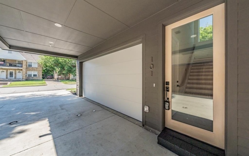 5320 Reiger Avenue #103, Dallas, TX 75214, 2 Habitaciones Habitaciones , ,2 BañosBaños,Residential,En Venta,5320 Reiger Avenue,20996645