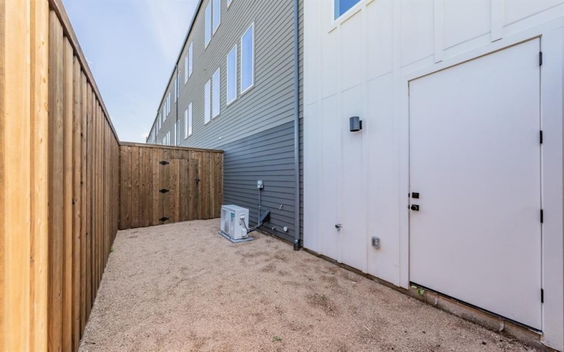 5320 Reiger Avenue #103, Dallas, TX 75214, 2 Habitaciones Habitaciones , ,2 BañosBaños,Residential,En Venta,5320 Reiger Avenue,20996645