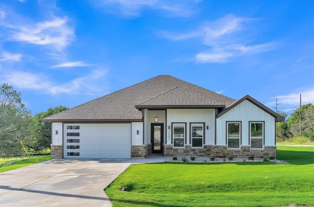 2501 Neil Court, Granbury, TX 76048, 4 Habitaciones Habitaciones , ,2 BañosBaños,Residential,En Venta,2501 Neil Court,20997011