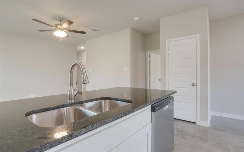 301 S Lamar Street, Itasca, TX 76055, 3 Bedrooms Bedrooms, ,2 BathroomsBathrooms,Residential,For Sale,301 S Lamar Street,20997176