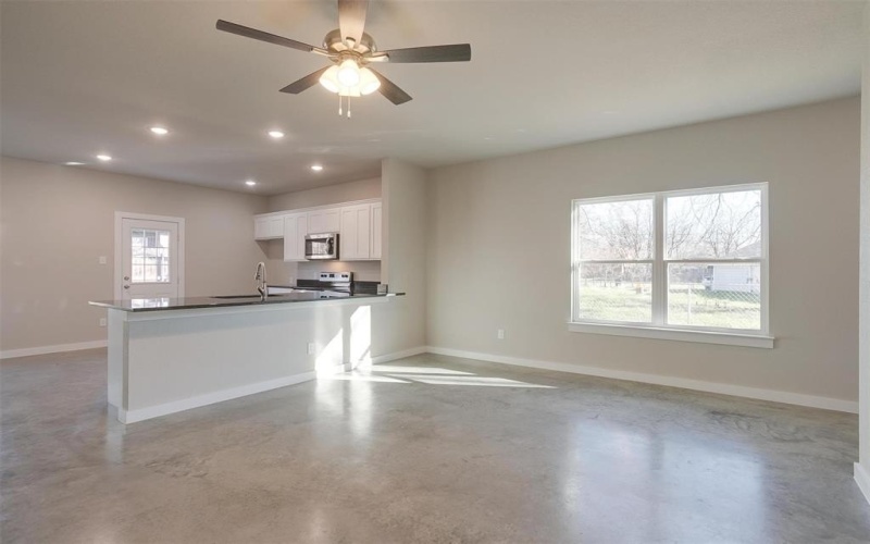 301 S Lamar Street, Itasca, TX 76055, 3 Bedrooms Bedrooms, ,2 BathroomsBathrooms,Residential,For Sale,301 S Lamar Street,20997176