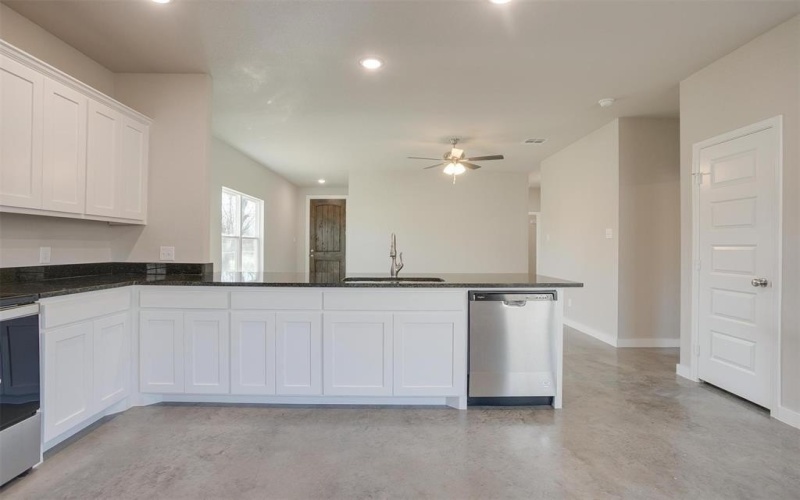 301 S Lamar Street, Itasca, TX 76055, 3 Bedrooms Bedrooms, ,2 BathroomsBathrooms,Residential,For Sale,301 S Lamar Street,20997176