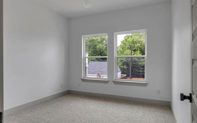 3709 Colonial Avenue, Dallas, TX 75215, 4 Bedrooms Bedrooms, ,2 BathroomsBathrooms,Residential,For Sale,3709 Colonial Avenue,20997212