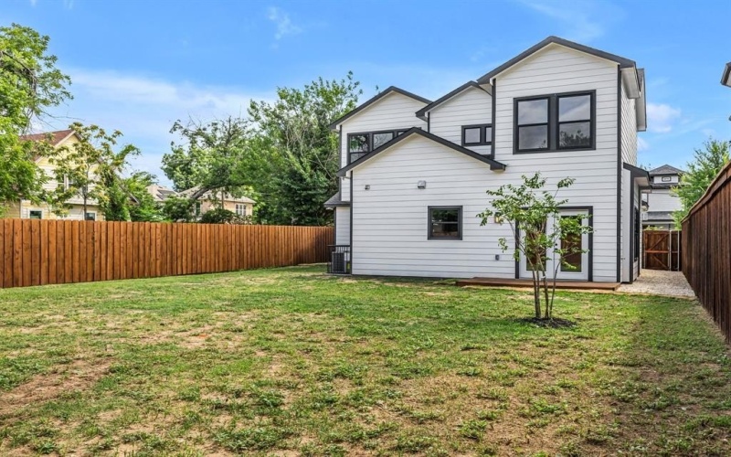 3709 Colonial Avenue, Dallas, TX 75215, 4 Bedrooms Bedrooms, ,2 BathroomsBathrooms,Residential,For Sale,3709 Colonial Avenue,20997212