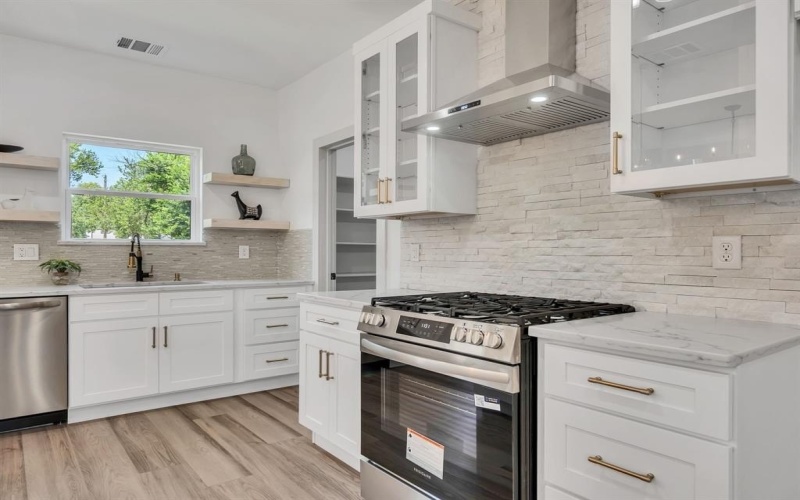 3709 Colonial Avenue, Dallas, TX 75215, 4 Bedrooms Bedrooms, ,2 BathroomsBathrooms,Residential,For Sale,3709 Colonial Avenue,20997212