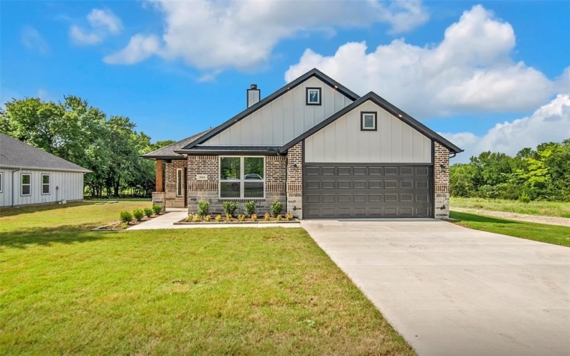 504 E Ball Street, Tom Bean, TX 75489, 4 Bedrooms Bedrooms, ,2 BathroomsBathrooms,Residential,For Sale,504 E Ball Street,0,20997278